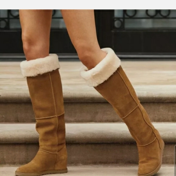 OVER THE KNEE UGG BOOTS - Picture 6 of 12